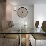 Parque Santiago Luxury 306 *